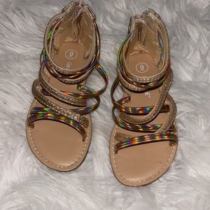 Cat and jack girls sandles rose gold with gold color SIZE 9